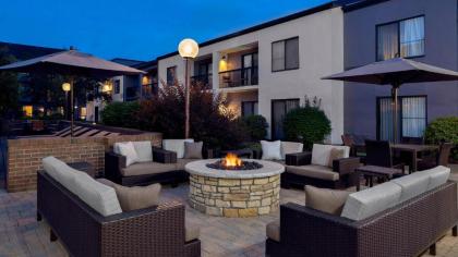 Courtyard by Marriott Pittsburgh Airport - image 10