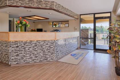 Americas Best Value Inn-Pittsburgh Airport - image 10