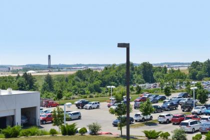 Americas Best Value Inn-Pittsburgh Airport - image 11