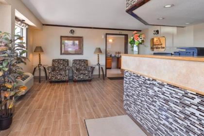 Americas Best Value Inn-Pittsburgh Airport - image 4