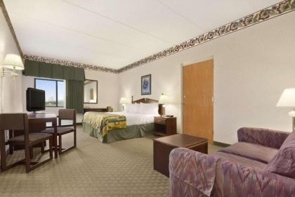 Baymont by Wyndham Corbin - image 12