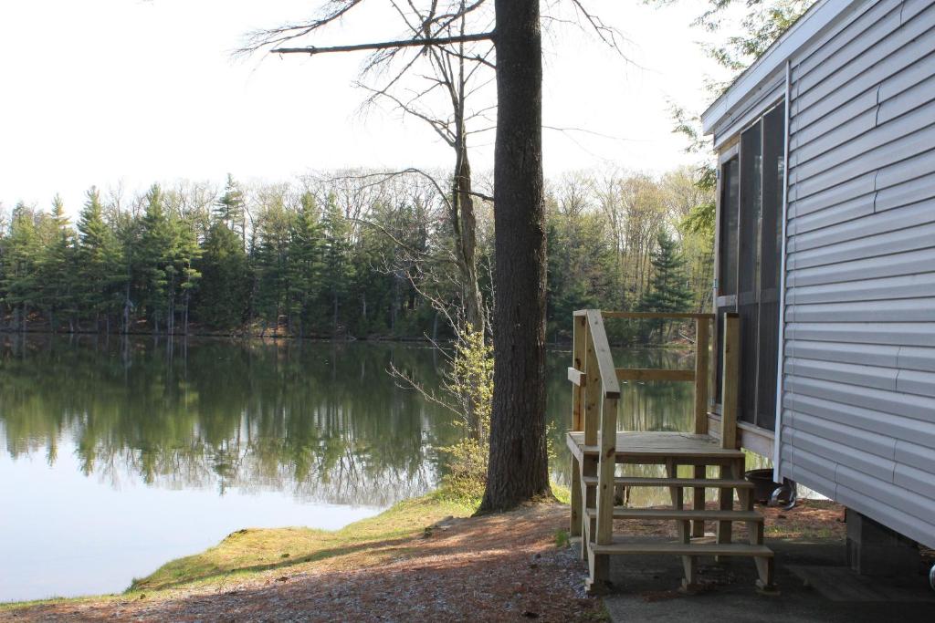 Alpine Lake Lakefront Park Model 4 - image 7