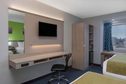 Microtel Inn by Wyndham Lake Norman - image 5