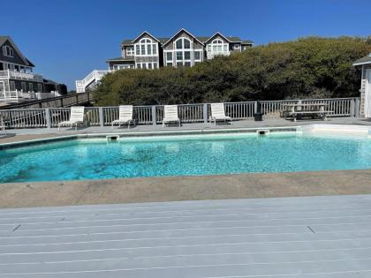 Oceanfront grandeur 4x4 Outerbanks -Hemingway - image 10