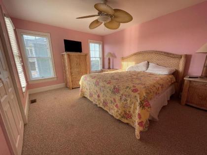 Oceanfront grandeur 4x4 Outerbanks -Hemingway - image 11