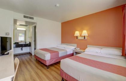 Motel 6-Corona CA - image 8