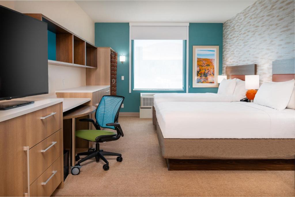 Home2 Suites Corona Ca - image 2