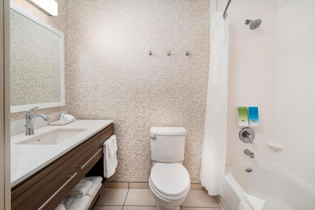 Home2 Suites Corona Ca - image 4