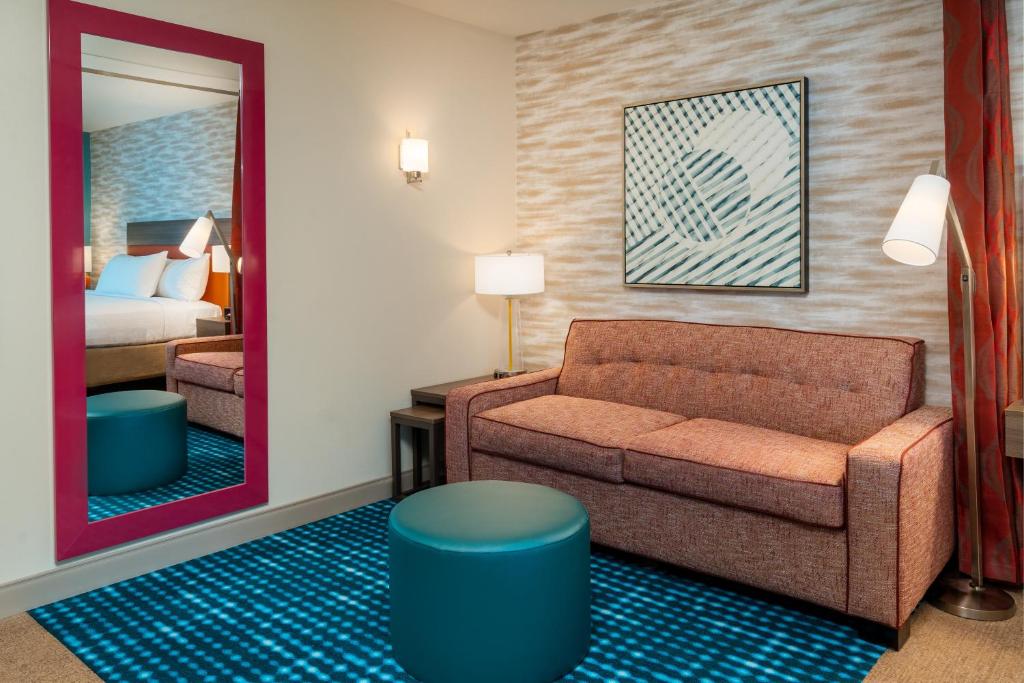 Home2 Suites Corona Ca - image 7