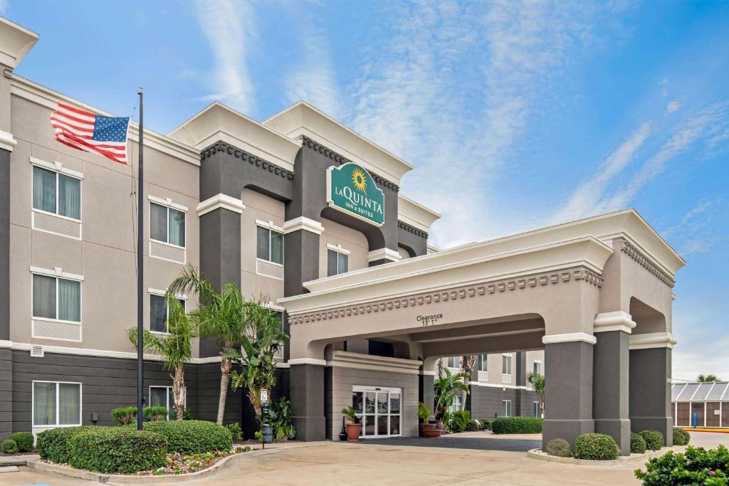La Quinta by Wyndham Corpus Christi-N Padre Isl. - main image