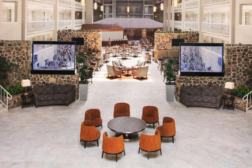 Embassy Suites Corpus Christi - image 2