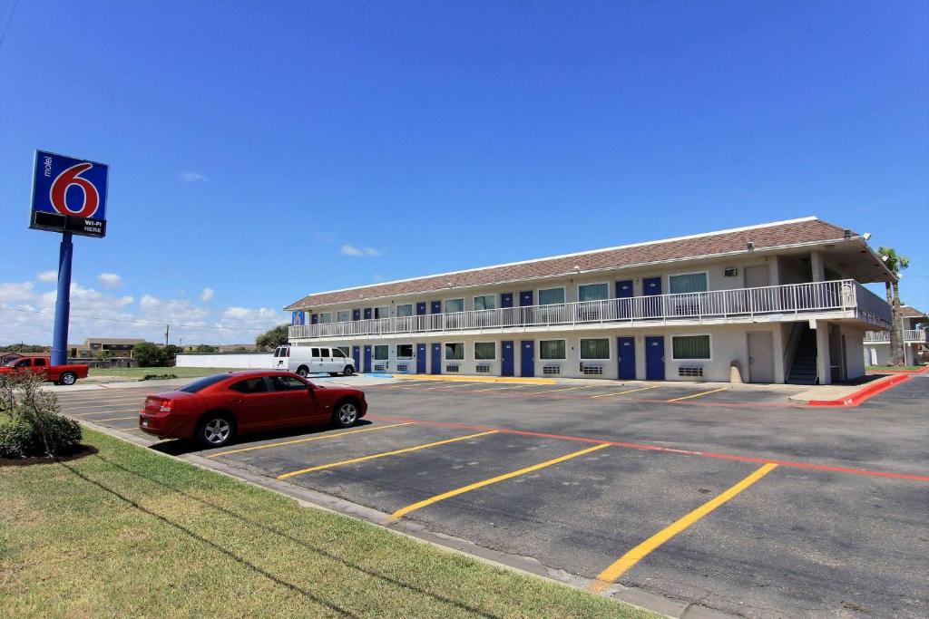Motel 6-Corpus Christi TX - East - North Padre Island - main image
