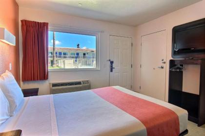 Motel 6-Corpus Christi TX - East - North Padre Island - image 5