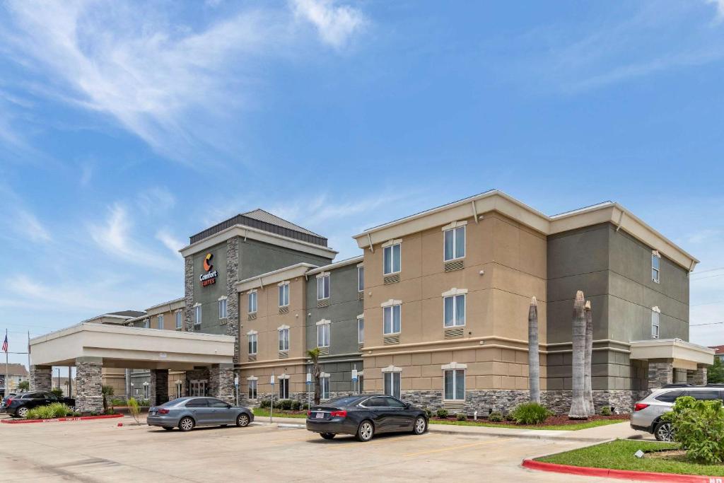Comfort Suites Near Texas A&M Corpus Christi - image 3