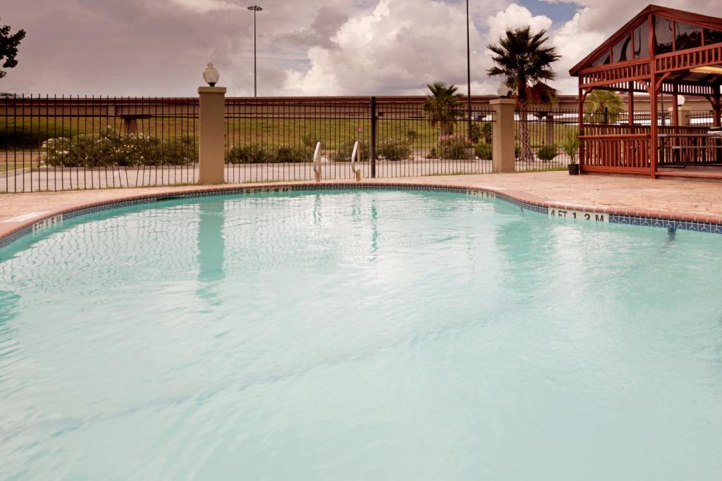 Candlewood Suites Corpus Christi-SPID an IHG Hotel - image 4