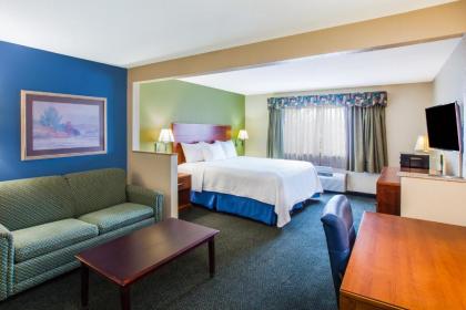Days Inn & Suites by Wyndham Corpus Christi Central - image 4