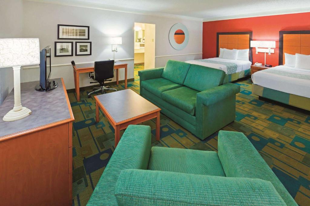 La Quinta Inn by Wyndham Corpus Christi North - image 3