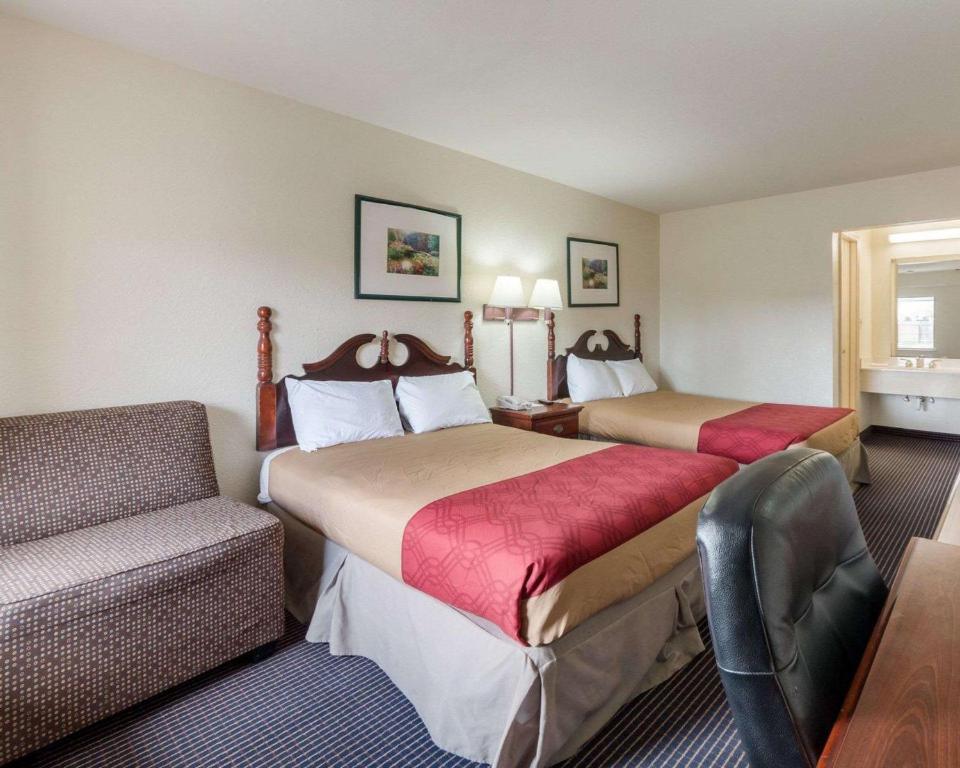 Rodeway Inn Corpus Christi I-37 - image 2