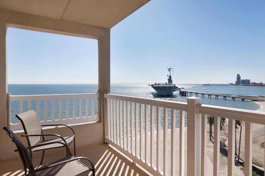 Radisson Hotel Corpus Christi Beach - image 4