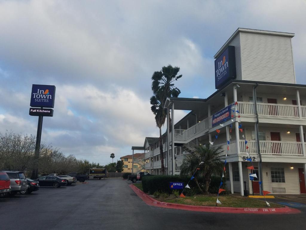 InTown Suites Extended Stay Corpus Christi - image 3