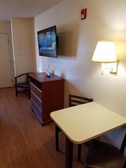InTown Suites Extended Stay Corpus Christi - image 5