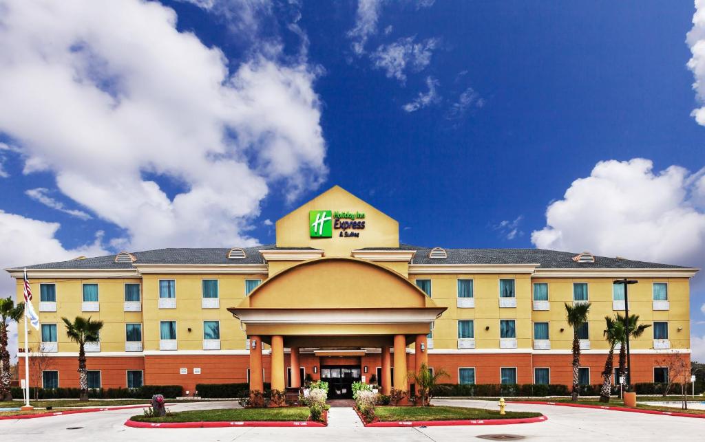Holiday Inn Express Hotel & Suites Corpus Christi Northwest an IHG Hotel - main image