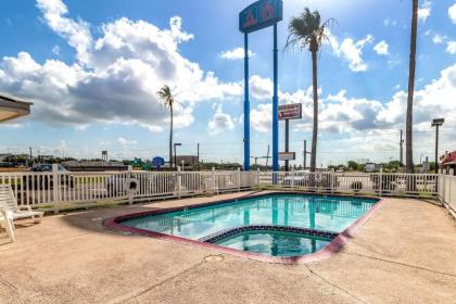 Motel 6-Corpus Christi TX - image 4
