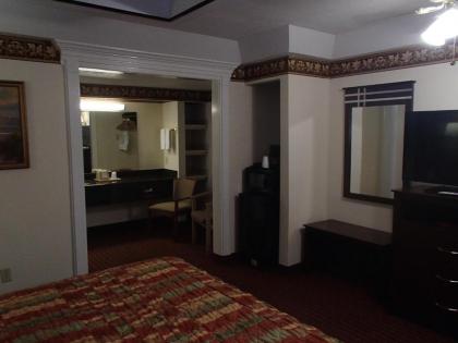 Budget Inn and Suites Corpus Christi - image 2