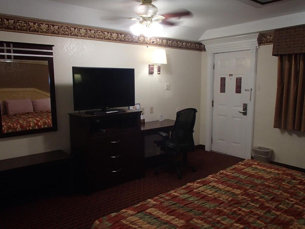 Budget Inn and Suites Corpus Christi - image 4