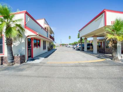 OYO Hotel Padre Island Corpus Christi - image 5