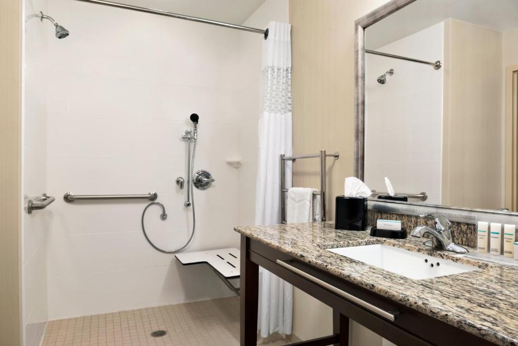Hampton Inn & Suites Corpus Christi TX - image 3