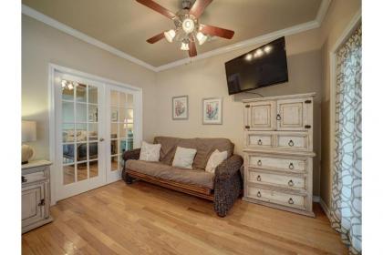 Beach Haven Retreat 304 by Padre Escapes - image 4