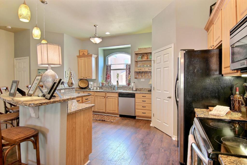 Padre Island Condos - image 3