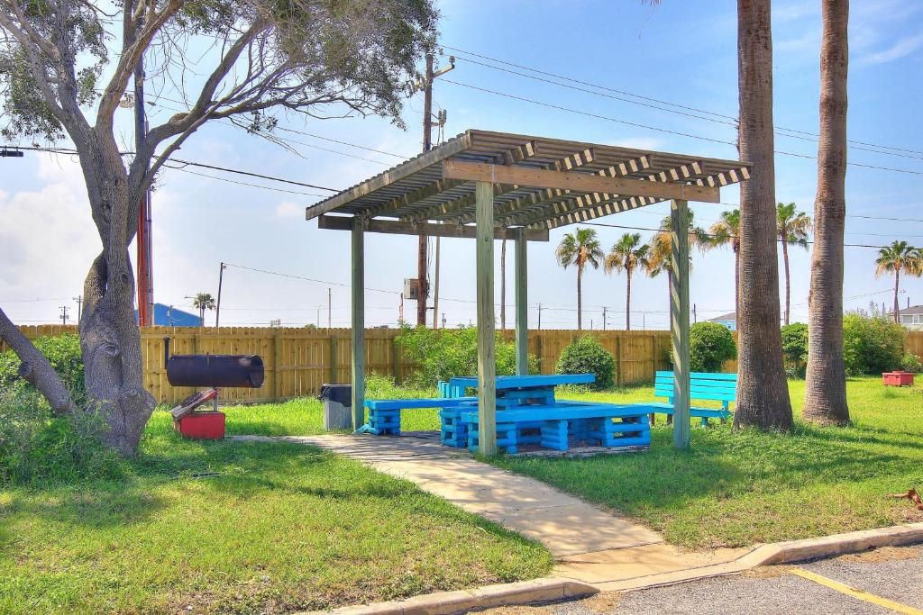 Villa Del Sol Surfside - image 4