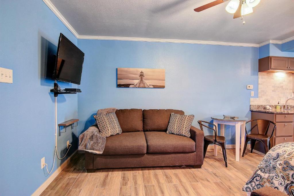 Anchor Resort II - image 5