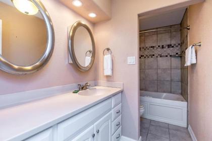 Great Waterfront Escape 209 by Padre Escapes - image 3