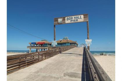Surfside 107 by Padre Escapes - image 5
