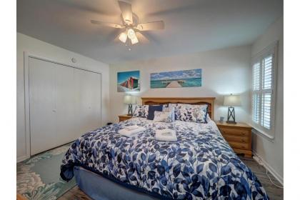 Surfside 208 by Padre Escapes - image 2
