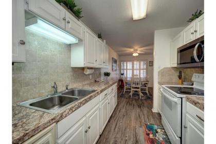 Surfside 208 by Padre Escapes - image 5