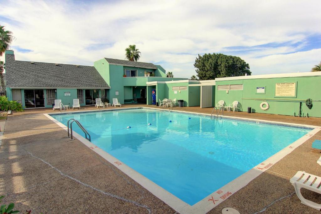 Bonita Vista 230 by Padre Escapes - main image