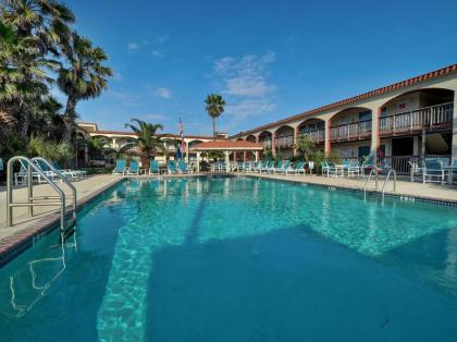 Surfside 102 by Padre Escapes - image 5