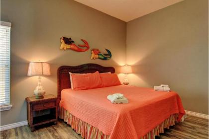 Village by the Beach B922K by Padre Escapes - image 5