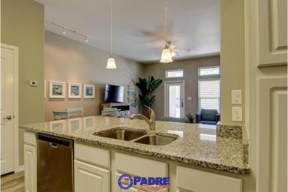 Village by the Beach B920K by Padre Escapes - image 2