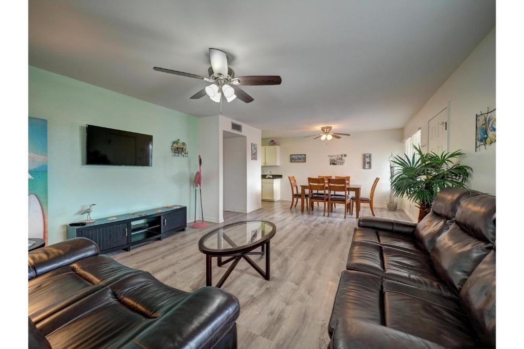 Surfside 202 by Padre Escapes - main image