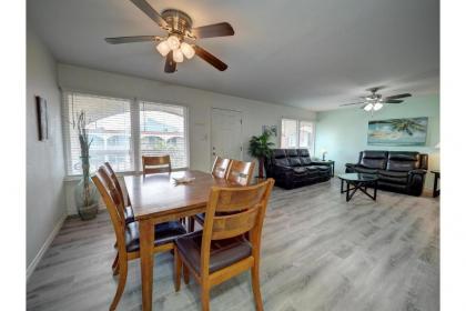 Surfside 202 by Padre Escapes - image 4