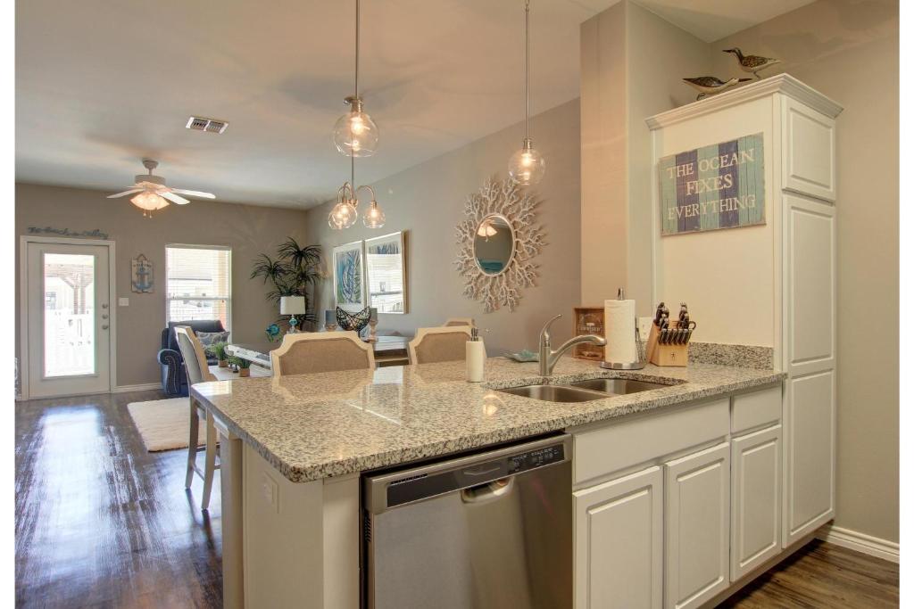 Village by the Beach P907K by Padre Escapes - image 3