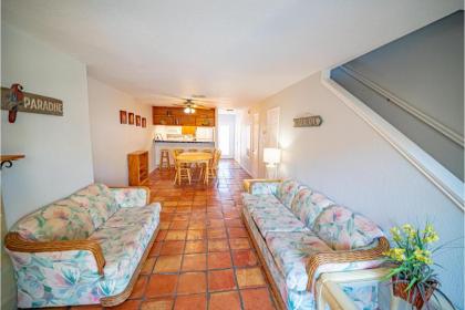 El Constante 234 by Padre Escapes