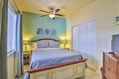 Padre Island Condo with Pool Access - Walk to Beach! - image 3