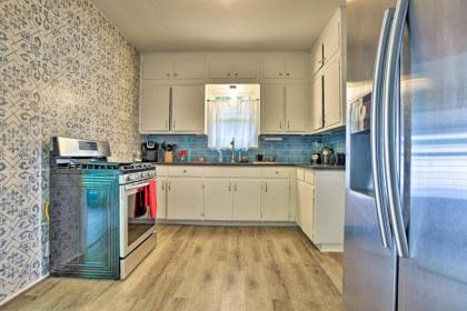 Vintage Corpus Christi Home - 2 Blocks From Beach! - image 3