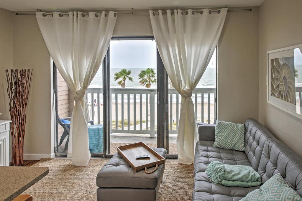 Beachfront Corpus Christi Condo with Deck and Views! - main image